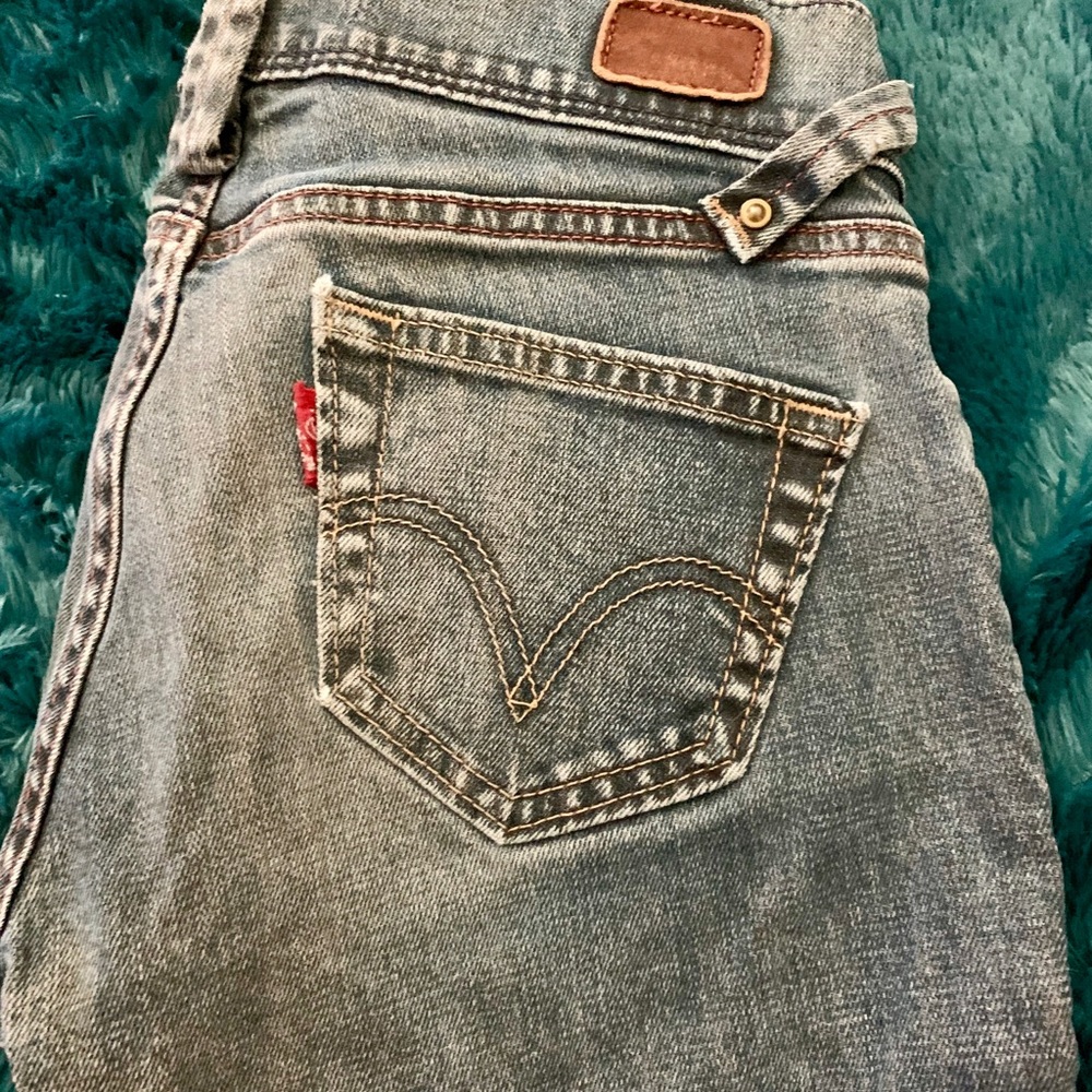 Vintage RARE Levi’s straight leg jeans!